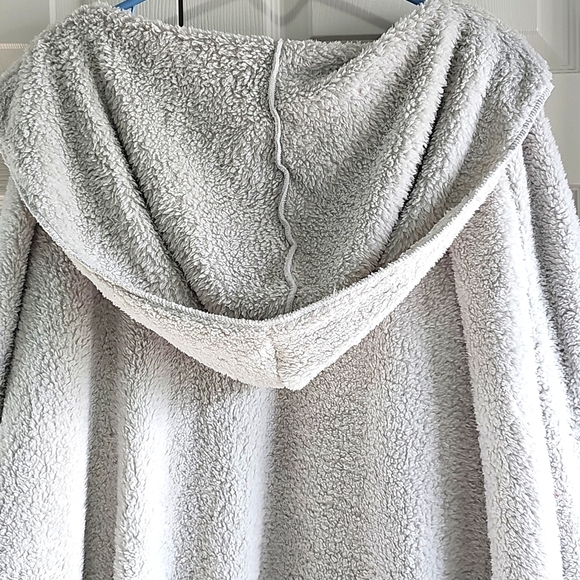 New Chicgal Fuzzy Hooded Open Front Sherpa Jacket Coat W Pockets 2XL Oatmeal - Picture 7 of 14